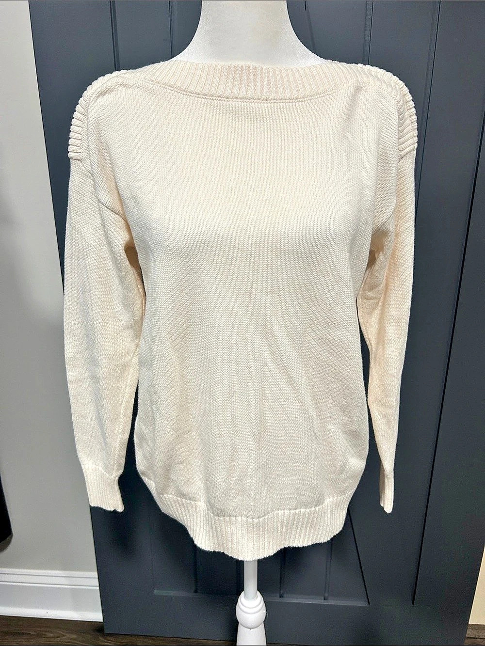 LOFT Crew Neck Sweater in Cream Size XS Like New
